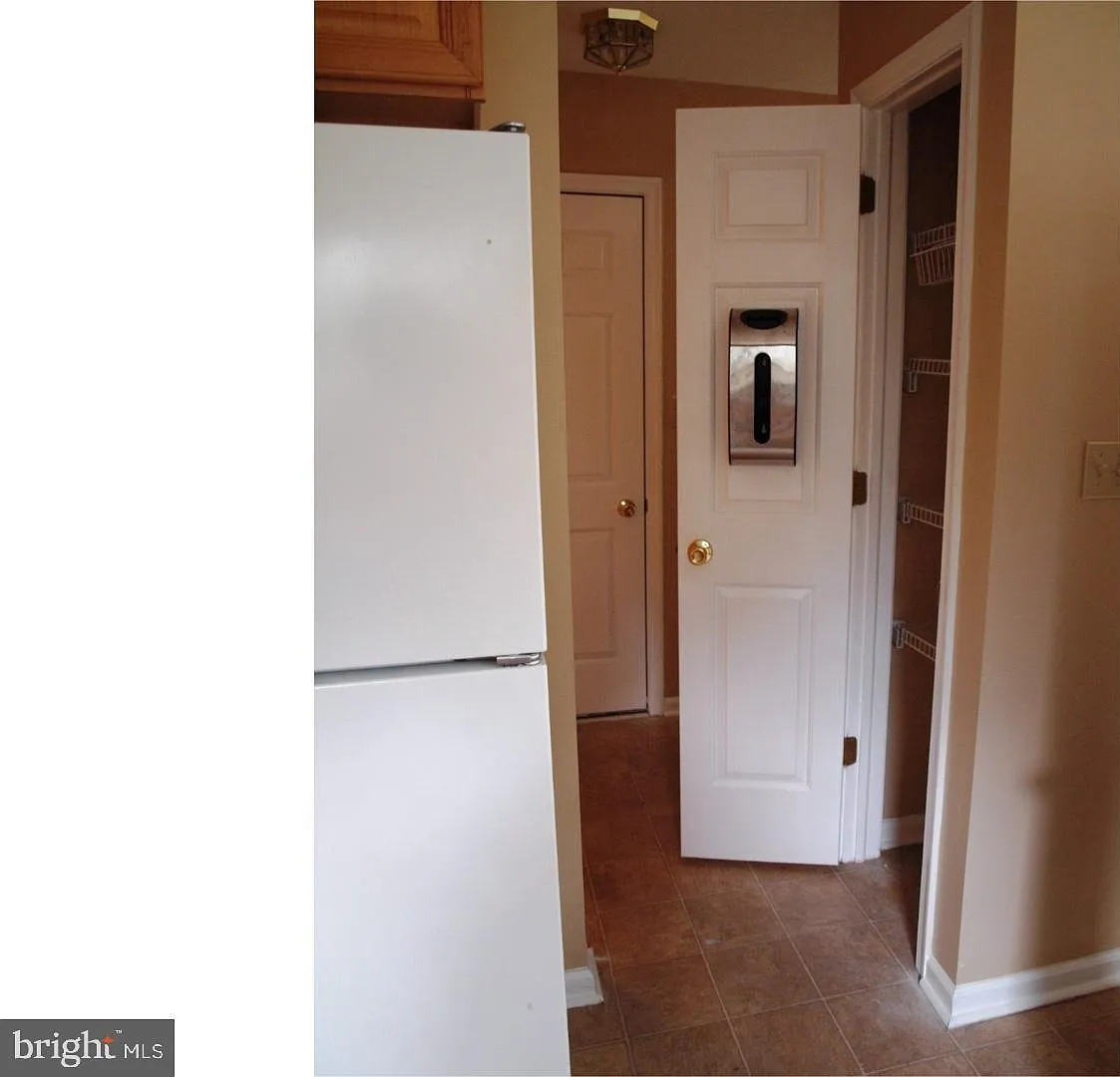 2 bed, 2.5 bath, 1489 sqft, $1,950 — Photo 4
