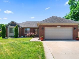 22658 Gateway Dr, Macomb, MI 48044
