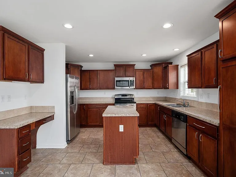 259 Olympic Dr — Photo 18