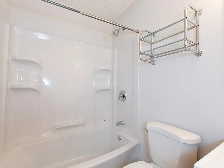 2102 Courtney St #A — Photo 23