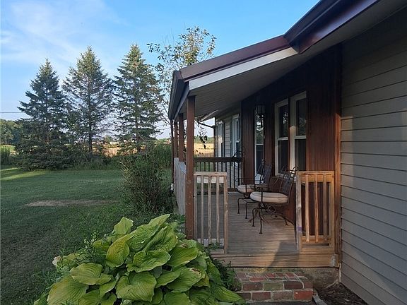 3rd image of 6874 Hammond Corners Rd