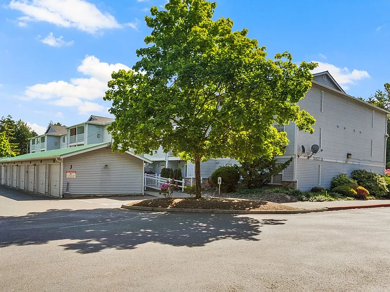 18621 Blueberry Ln #B104 — Photo 1