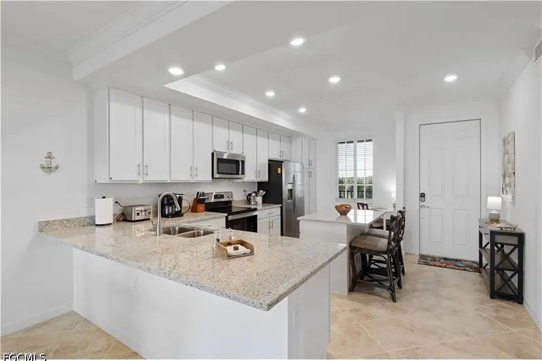 2 bed, 2.0 bath, 1120 sqft, $4,700 — Photo 4