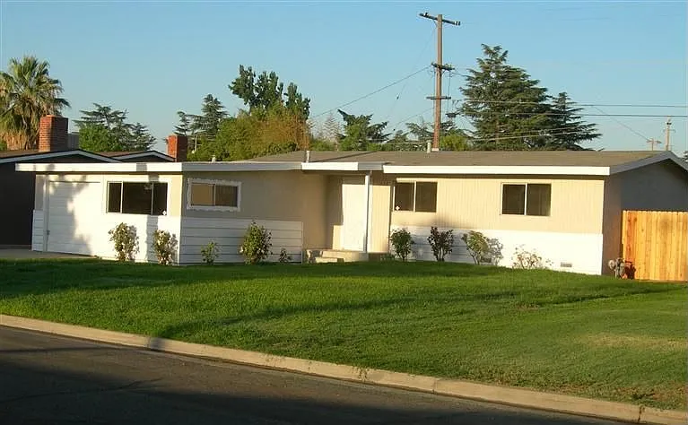 1436 Cherry Ln photo 1