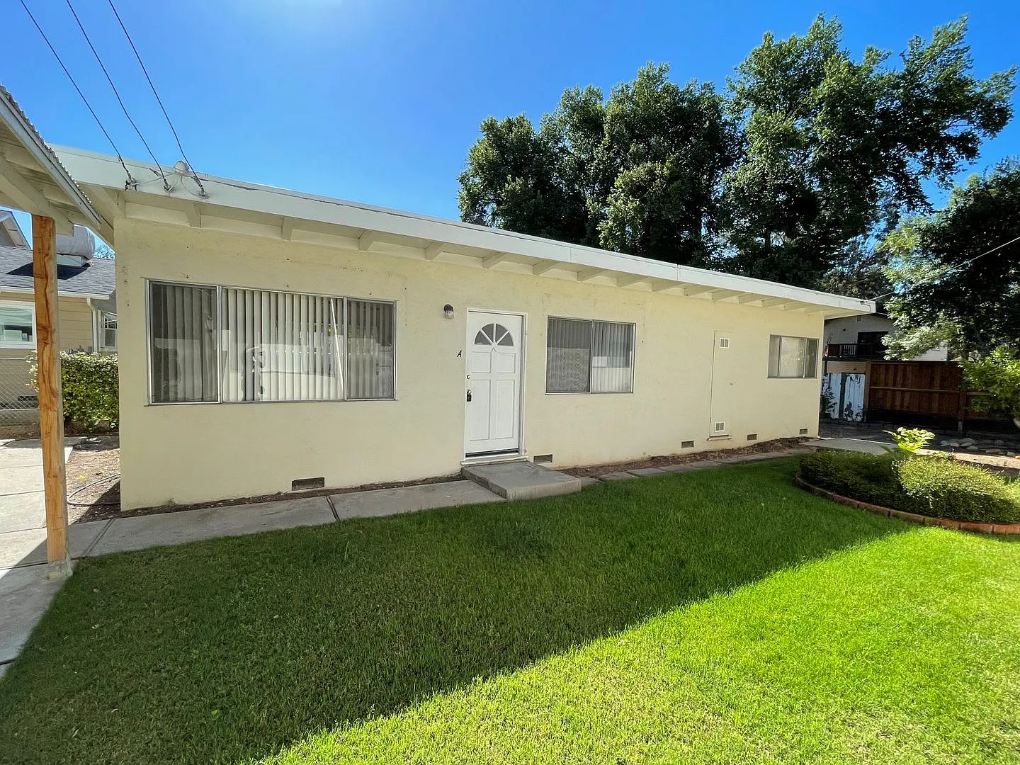 409oak — Photo 1
