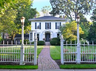 559 Oak St, Winnetka, IL 60093