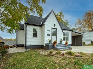 4005 Ohio St, Omaha, NE 68111