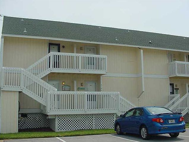 2nd image of 775 Gulf Shore Dr Unit 8206