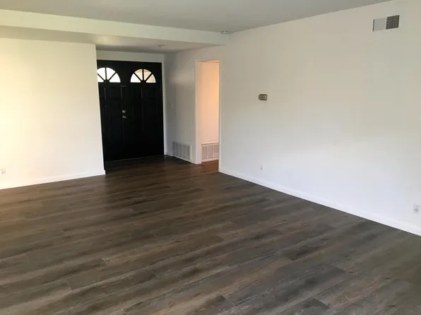 345 S Harwood St, Orange, CA 92866