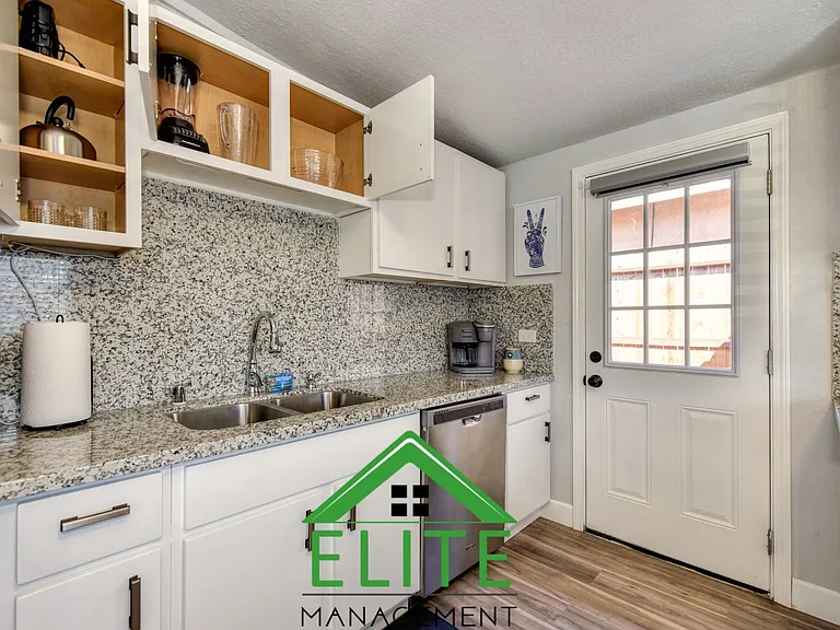 898 Beardsley Dr — Photo 10