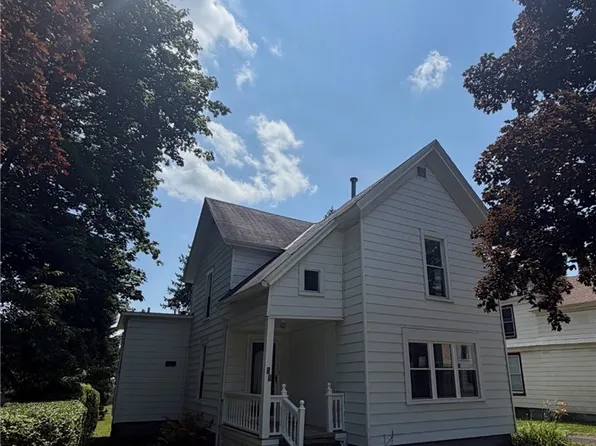 55 Pleasant St, Norwich, NY 13815