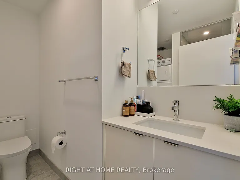 1612 Charles St #428 — Photo 36