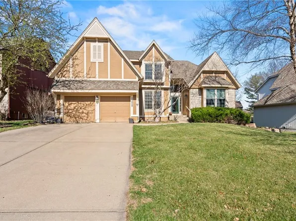 13029 Bond St, Overland Park, KS 66213
