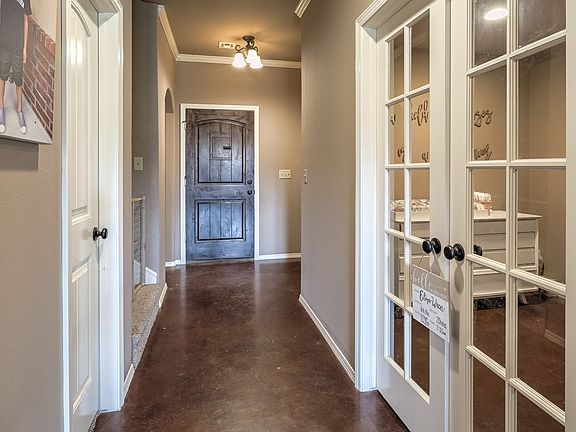 4th image of 351 Summercrest Ct