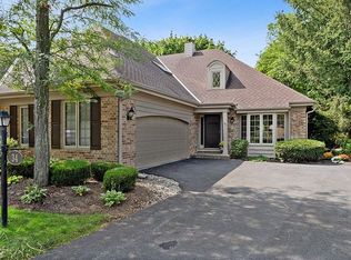 34 Pine Tree Ln, Burr Ridge, IL 60527