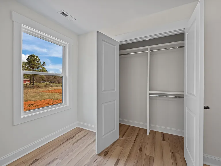 387 Lake Farm Dr — Photo 9