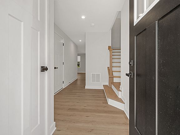 foyer/entryway