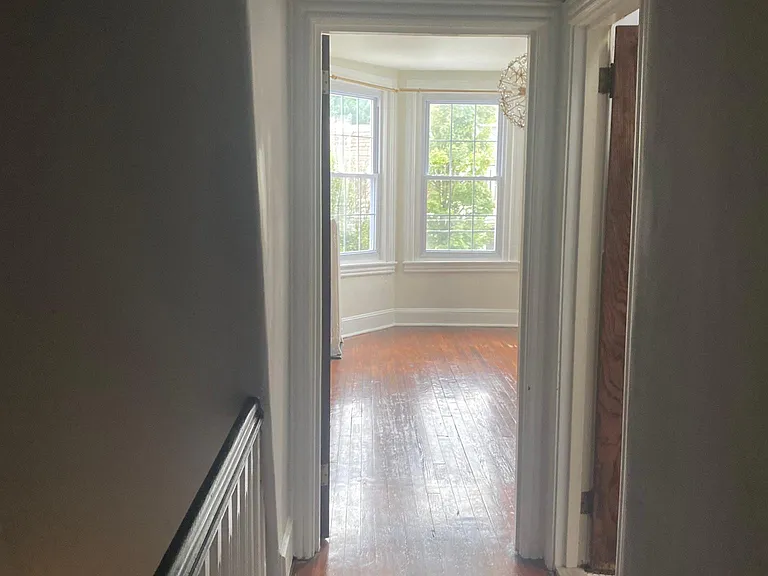 4921 Pulaski Ave — Photo 33