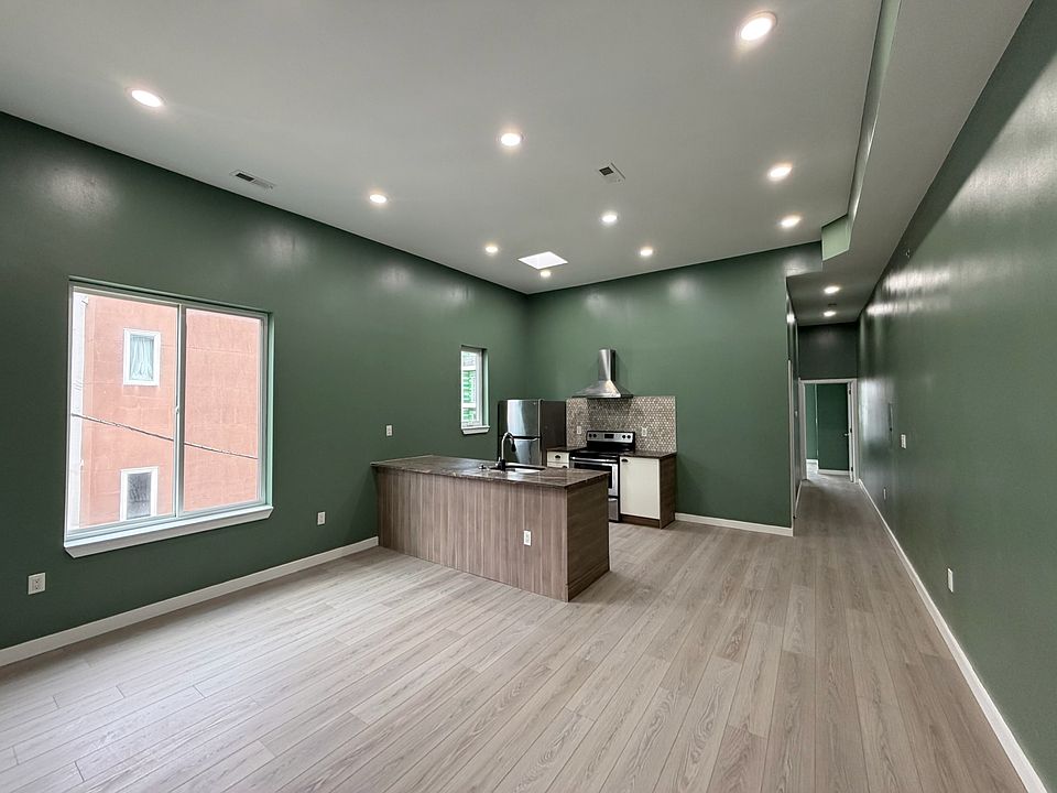 1st image of 1324 N 15th St Unit 3