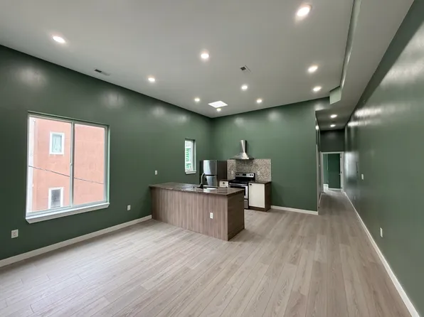 1324 N 15th St Unit 3, Philadelphia, PA 19121