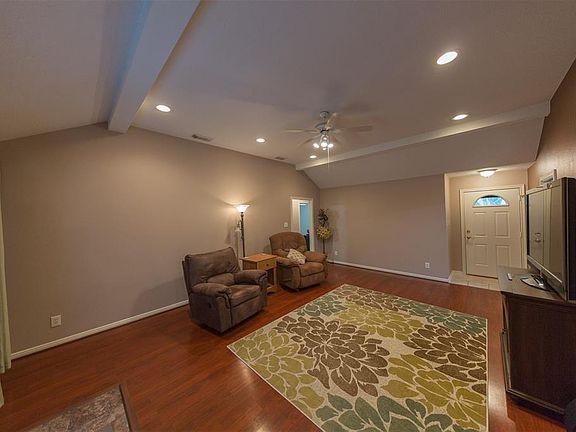 2nd image of 3506 Lone Pine Dr