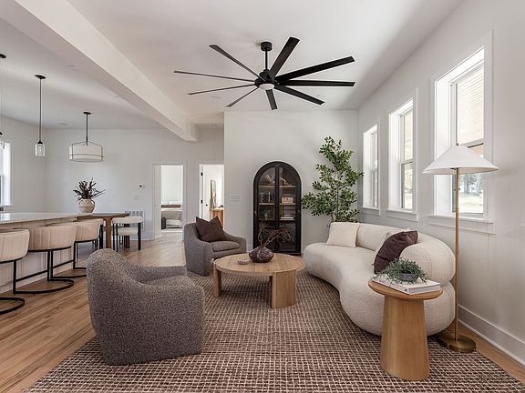 4th image of 709 Tahlena Ave