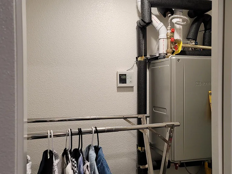 2820 Wagon Wheel Rd #402 — Photo 15