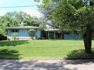 98 Colonia Rd, Colonia, NJ 07067