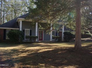 318 Woodrun Dr, Ridgeland, MS 39157