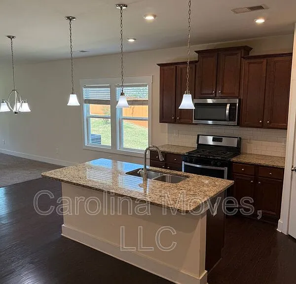 6 Larson Dr — Photo 6