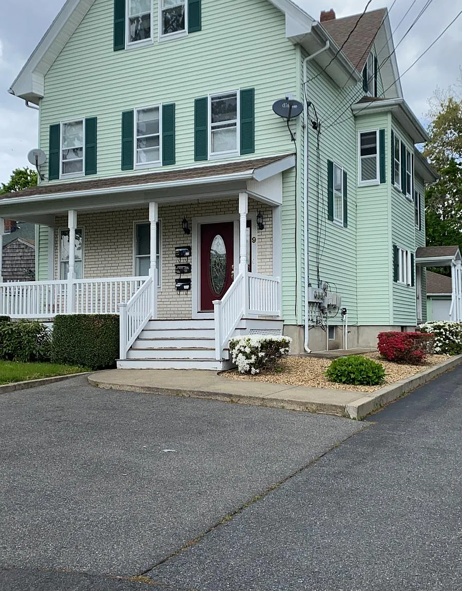 2 bed, 1000 sqft, $2,100 — Photo 1