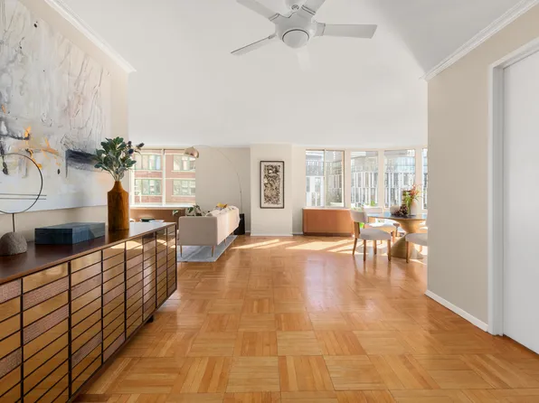 303 Greenwich Street 9D image 2 of 14