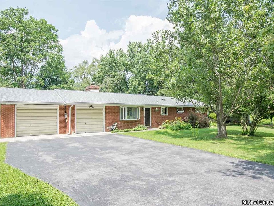 1st image of 1 Pine Tree Dr