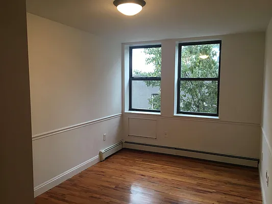 Rented by LDMI Realty Group LLC | media 18