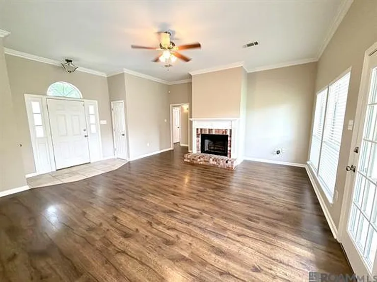 4126 Stumberg Ln — Photo 7