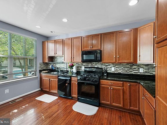 3rd image of 2938 Chinkapin Oak Ln