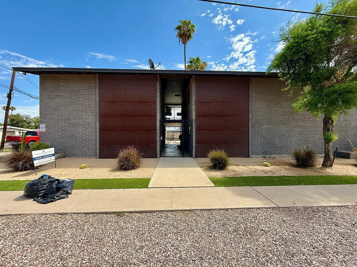 Building Photo - 4119 N 11th Ave #6