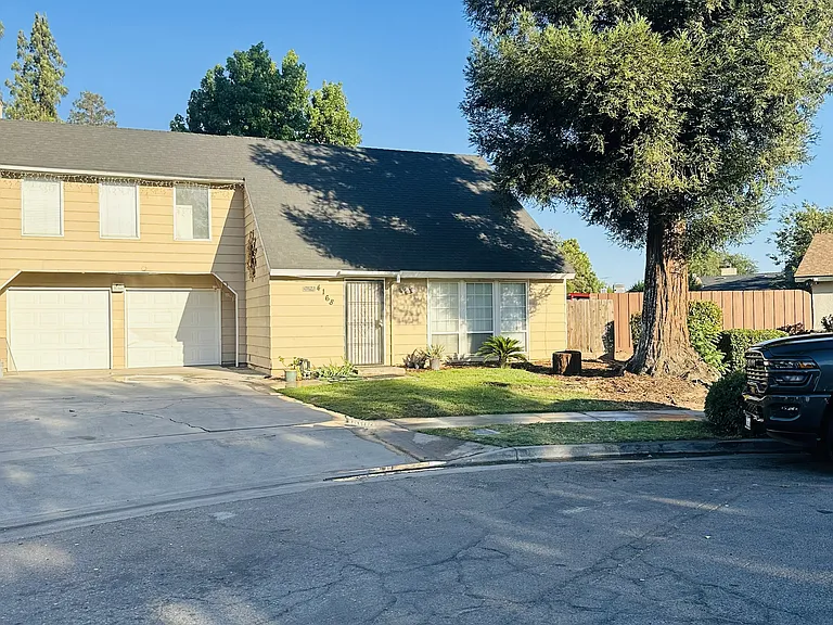4168 N Katy Ave — Photo 1