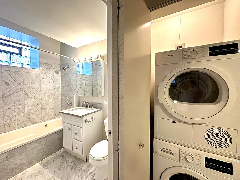 617 W Drummond Pl #GBE — Photo 20