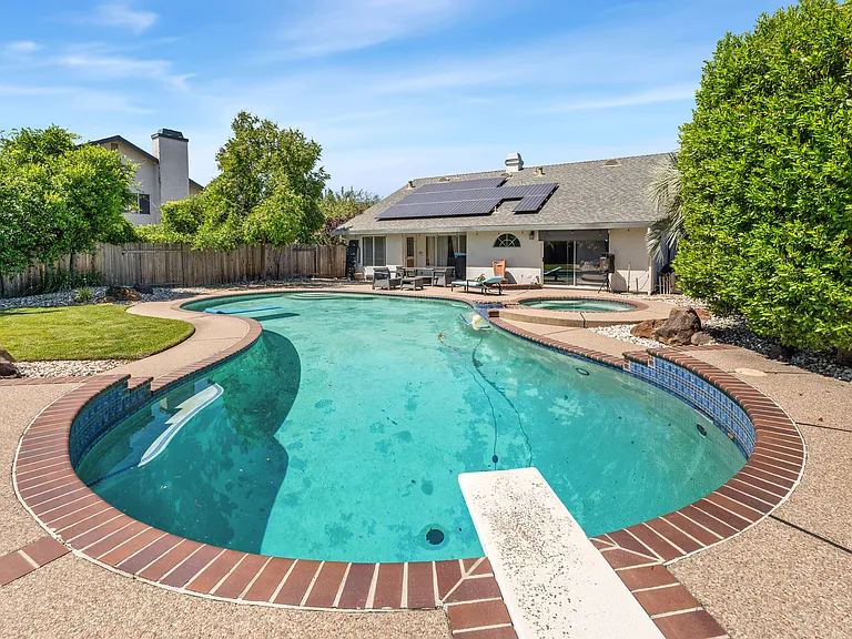 1206 Constitution Ct — Photo 11