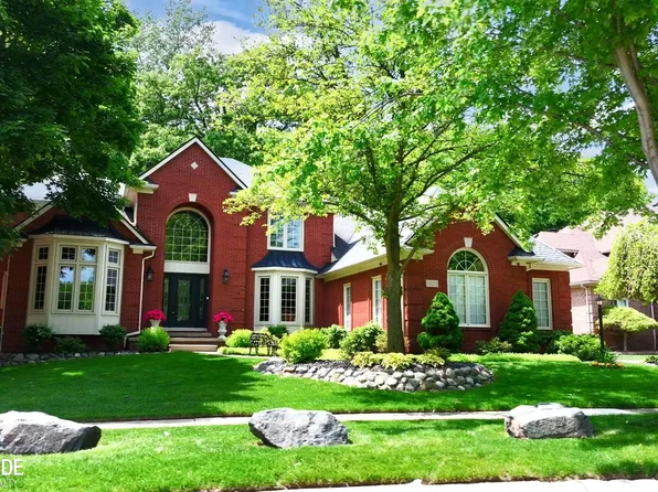 54213 Flamingo Dr, Shelby Township, MI 48315