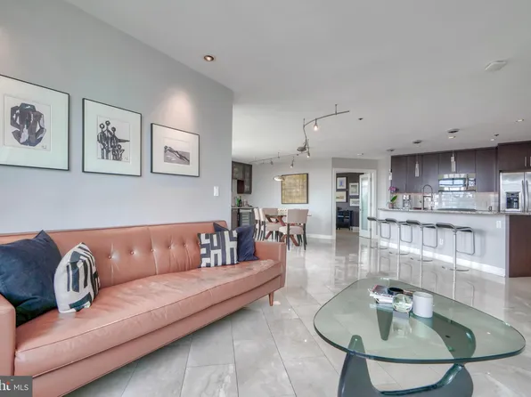 100 Harborview Dr Unit 614, Baltimore, MD 21230