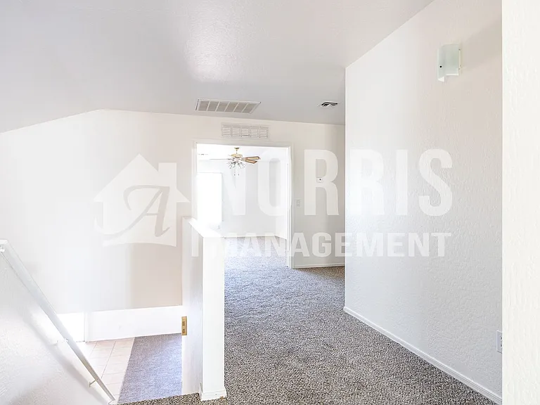 1632 E Cardinal Dr — Photo 16