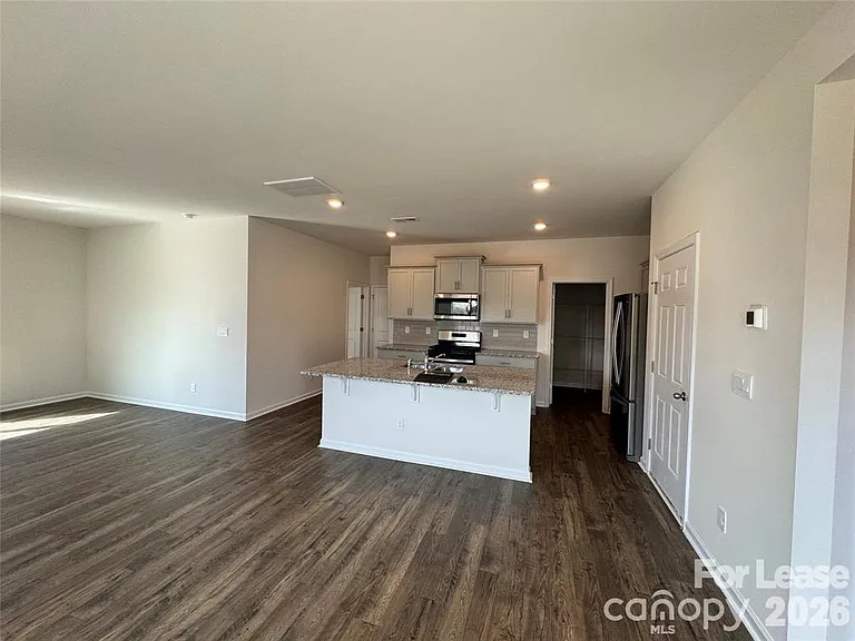 122 Old Home Rd — Photo 4