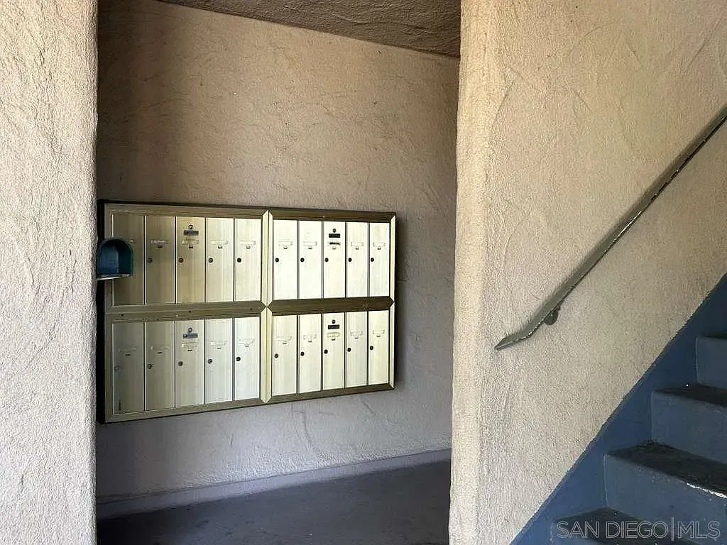 1 bed, 1.0 bath, 700 sqft, $1,820 — Photo 3
