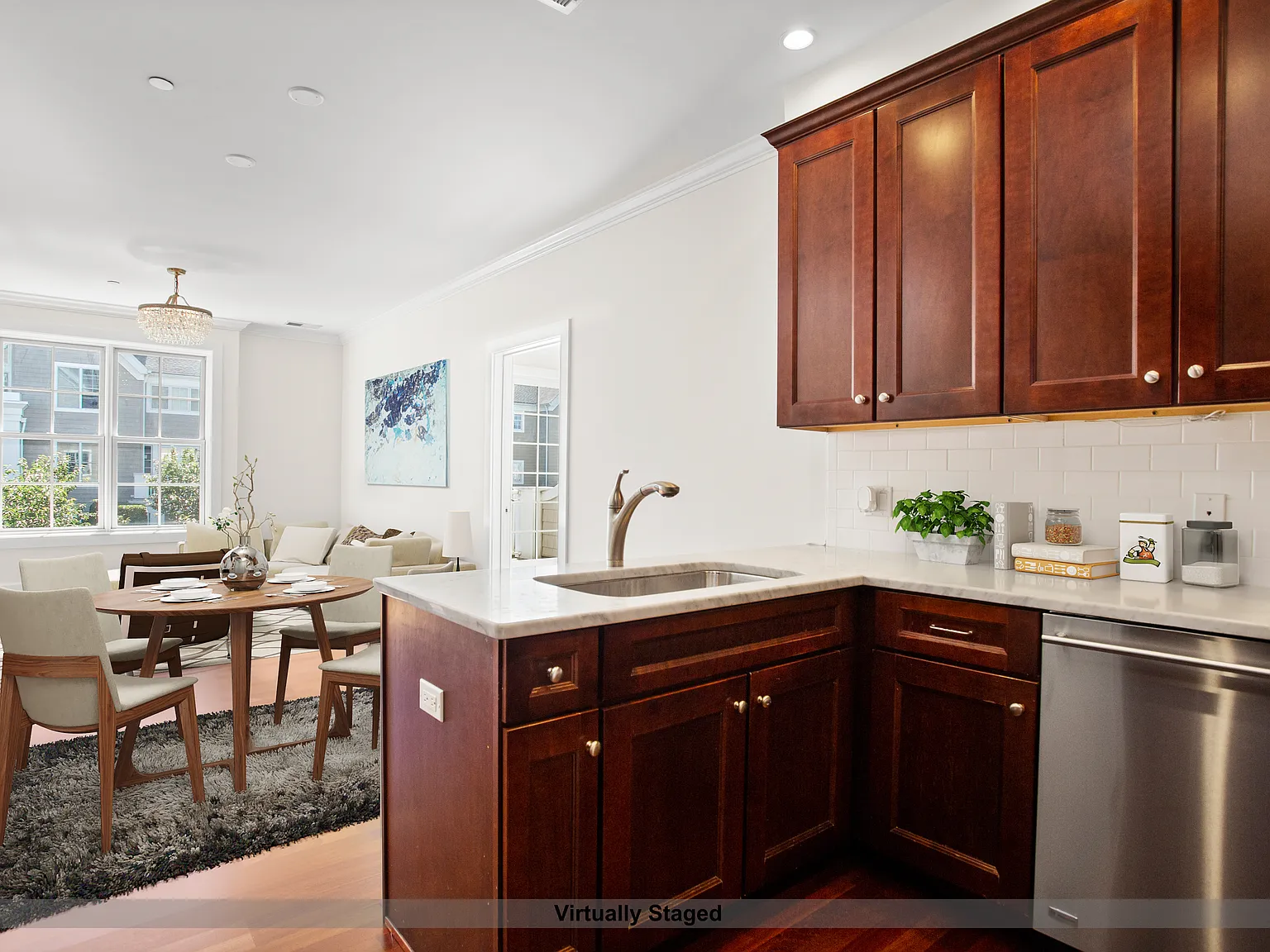 3 bed, 1400 sqft, $5,600 — Photo 4