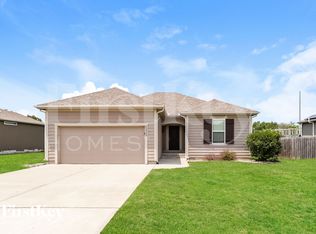 22000 Crystal Ave, Peculiar, MO 64078