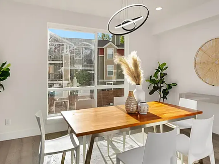 Hiatt Park Townhomes — Photo 13
