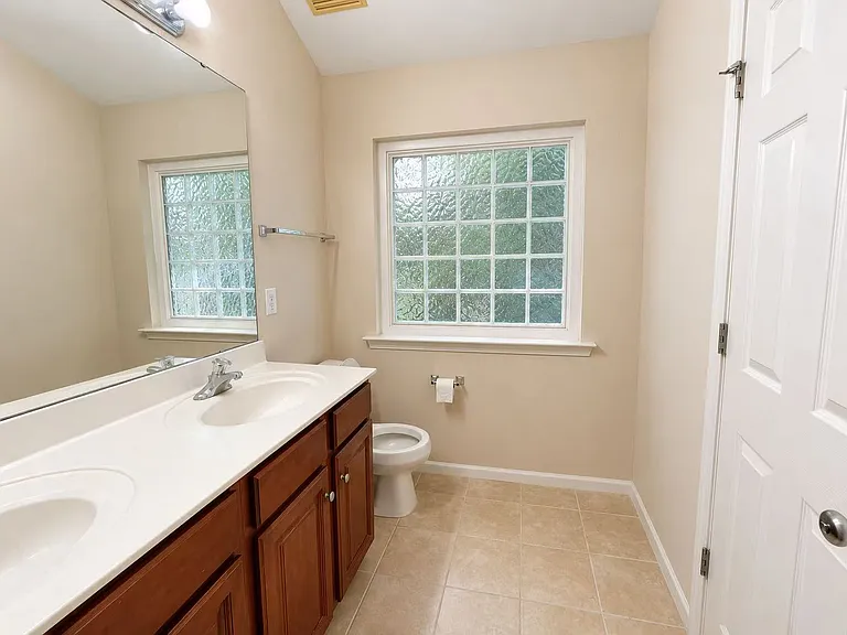 143 Vintage Dr — Photo 11