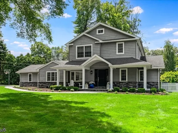 15 Birch Hill Dr, Hanover Twp., NJ 07981